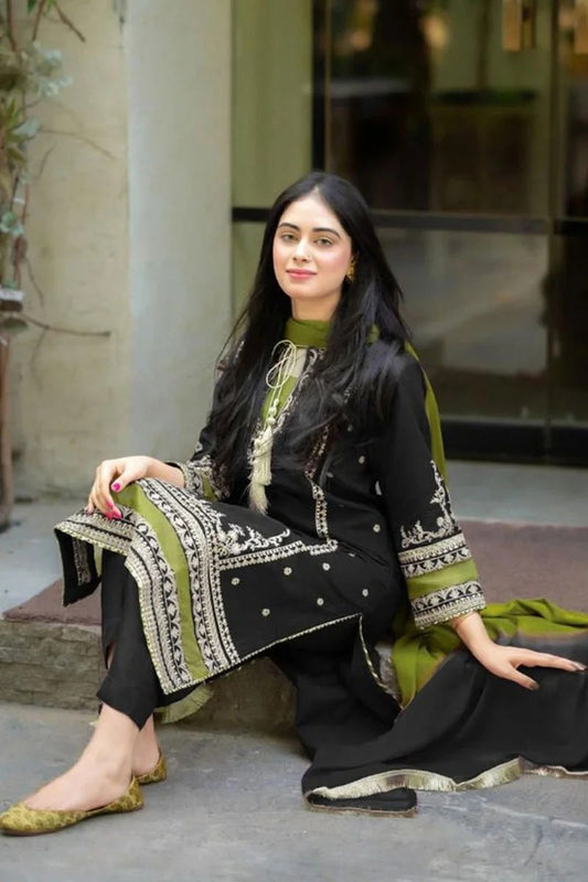 OMAL BY KOMAL LAWN (3PC)